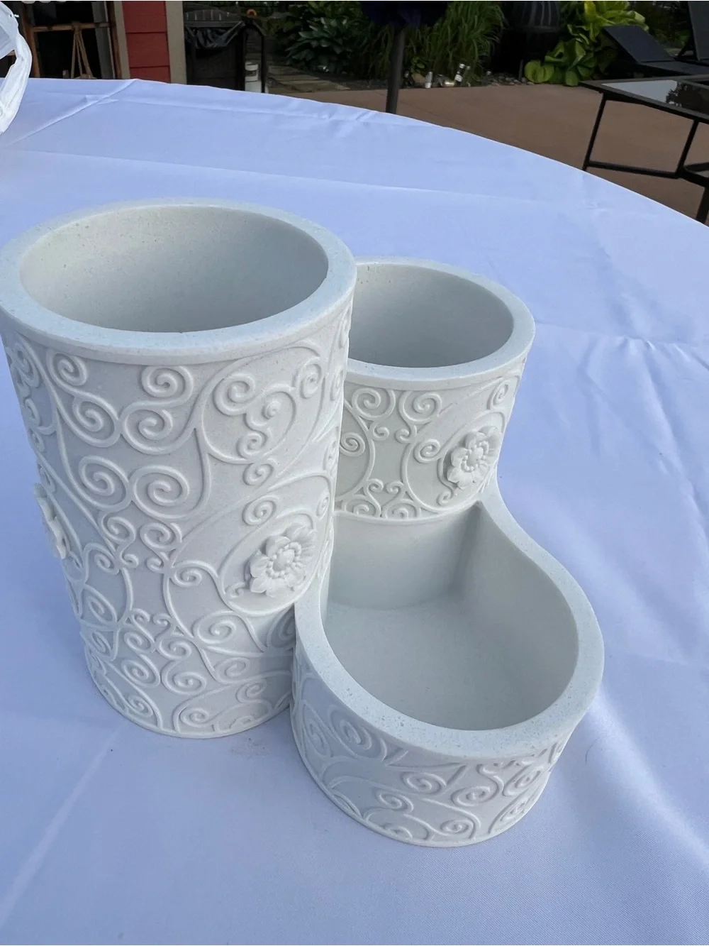 Art House White Floral Scroll Desktop Pen Organizer, Makeup Brushes, Planter